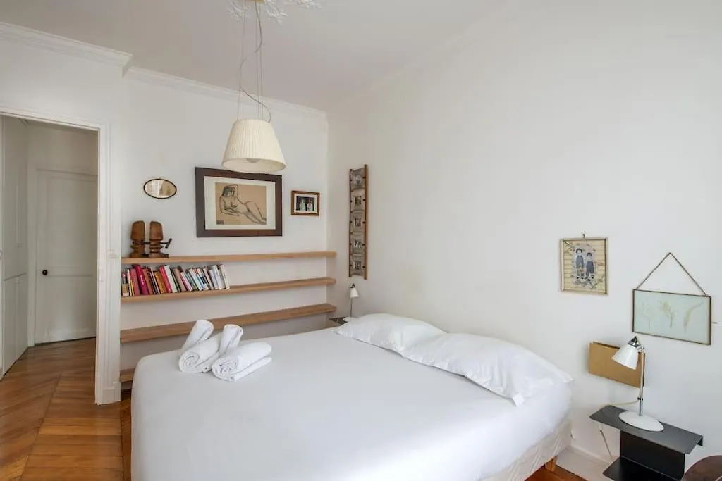 Legendre - Spacieux Appartement A Batignolles Parigi
