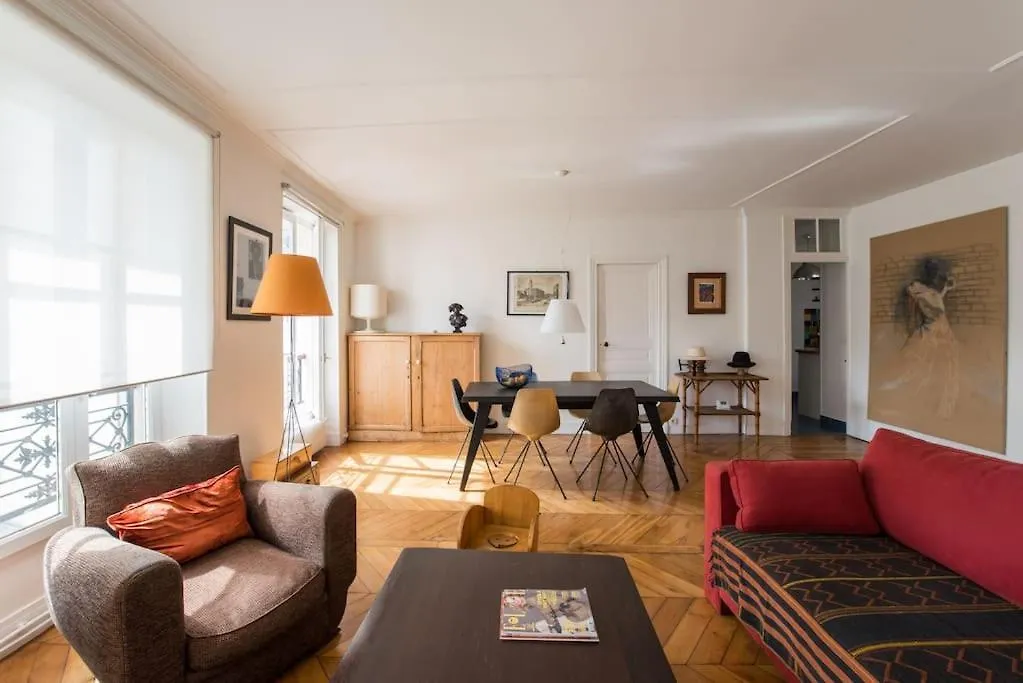 Legendre - Spacieux Appartement A Batignolles 巴黎